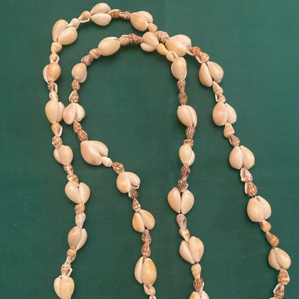 🔥Special 🔥Handmade Vintage Shell Necklace.